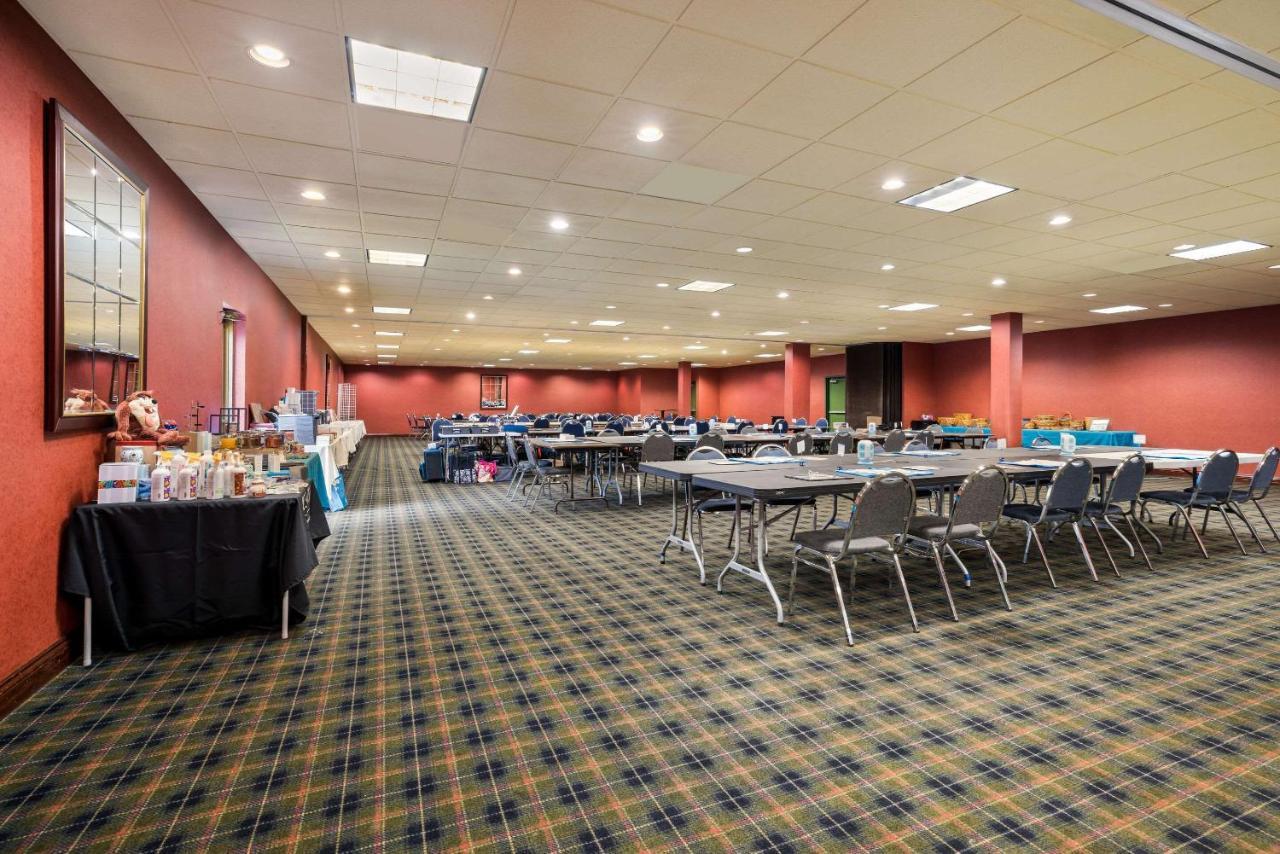 Quality Inn And Suites Fairgrounds - Syracuse Seneca Knolls Exterior foto